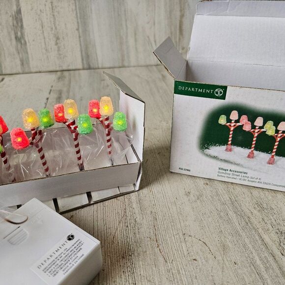 Dept 56 52966 gumdrop Street lamp New village candy Xmas light up decor vintage - Picture 1 of 4